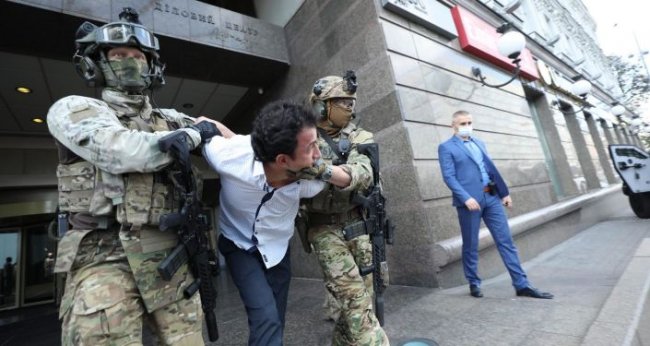 Стало известно о судьбе узбекистанца, угрожавшего взорвать банк в Киеве