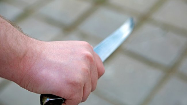 В Ташкентской области на сотрудника районного хокимията напали с ножом