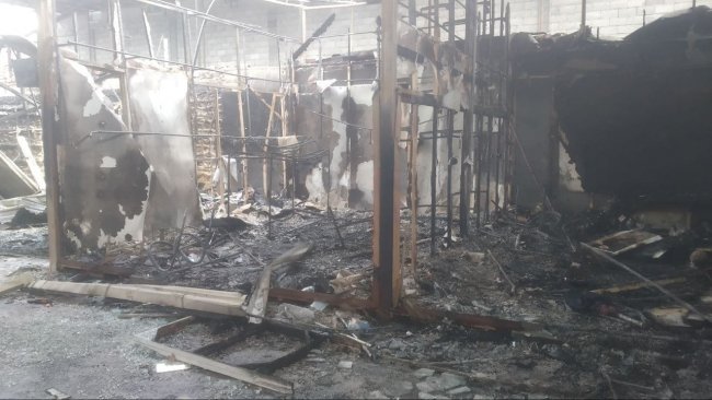 На рынке в Ферганской области произошел пожар