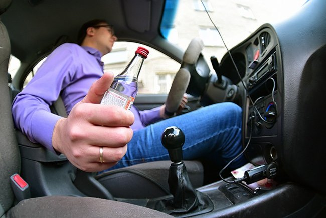 Названа статистика, сколько водителей были пойманы пьяными за рулем