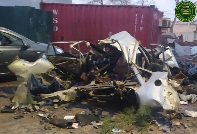 В Ташкенте в результате взрыва Nexia пострадали сразу четыре автомобиля