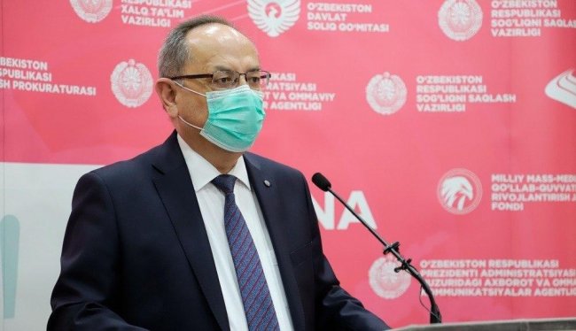 Нурмат Отабеков рассказал, почему в Узбекистане не планируют отменять ношение масок