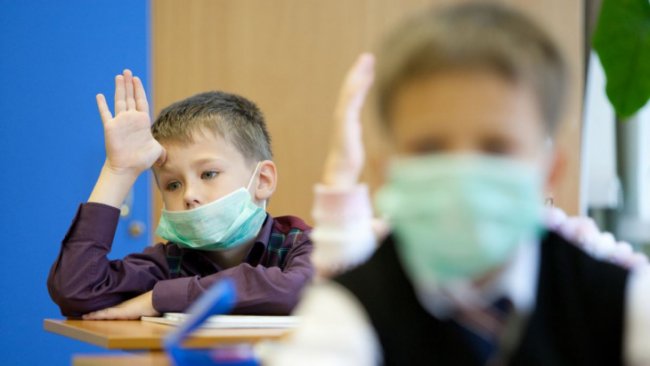 В Ташкенте коронавирус был выявлен у 106 учеников школ