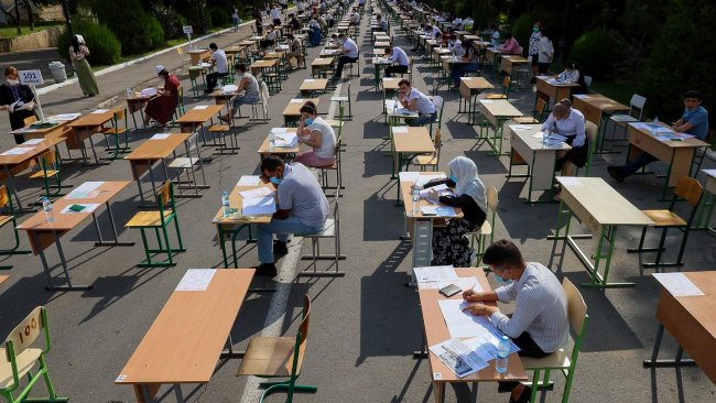В Узбекистане в текущем году вступительные экзамены в вуз снова могут пройти на стадионах