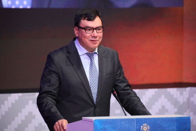 Занимающий пять должностей Азиз Абдухакимов рассказал, с какой должности он получает зарплату
