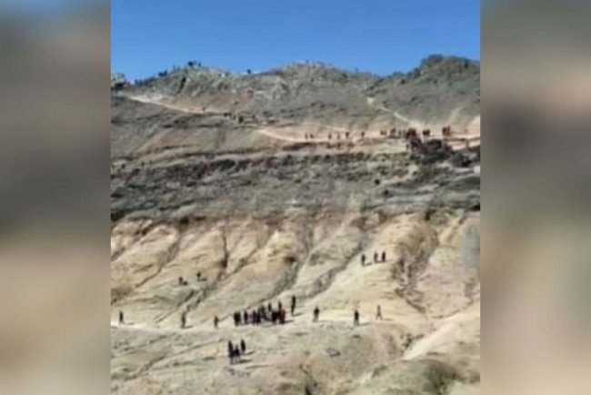 Видео: В Каракалпакстане юноша делая красивый кадр, упал с горы и выжил