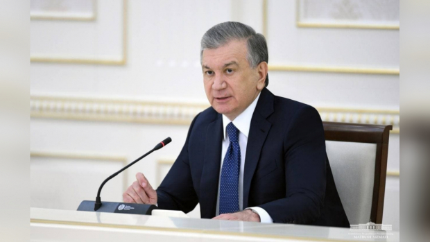 Президент Узбекистана рассказал о том, что мешает развиваться экономике в стране