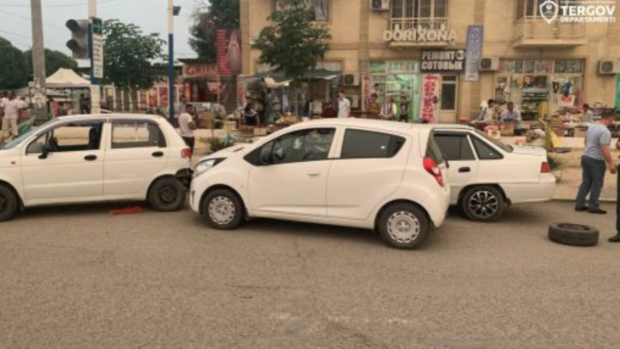 В Андижанской области произошло ДТП с участием угнанного автомобиля