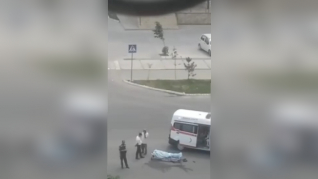 Видео: В Ташкенте водитель без прав сбил пешехода
