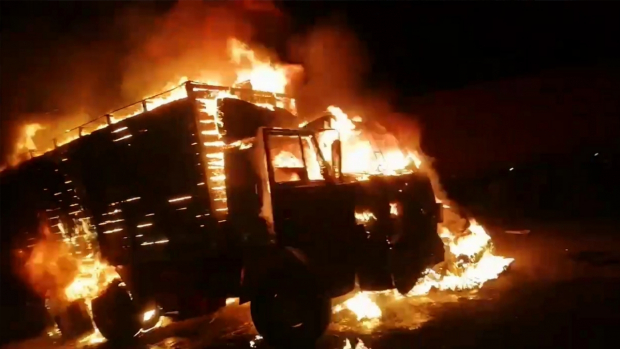 Видео: В Ташкентской области в результате ДТП полностью сгорели автомобили Lacetti и КамАз