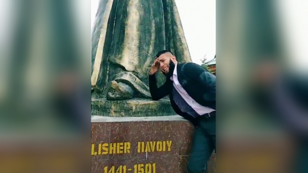 ТикТокера, подшутившего над памятником Алишера Навои, посадили на 15 суток