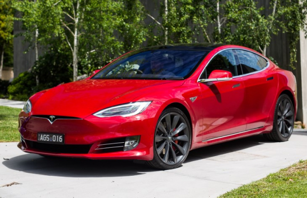 Илон Маск заявил о скором приходе Tesla в СНГ