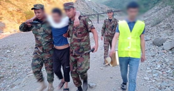 В Ташкентской области сотрудники МЧС спасли пропавшего в горах мужчину