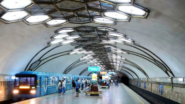 Стала известна причина движения назад поезда метро в Ташкенте