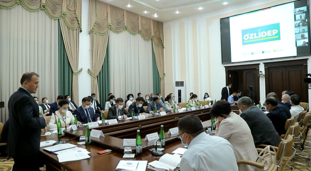 На заседании Политического Совета УзЛиДеП утвержден новый логотип партии