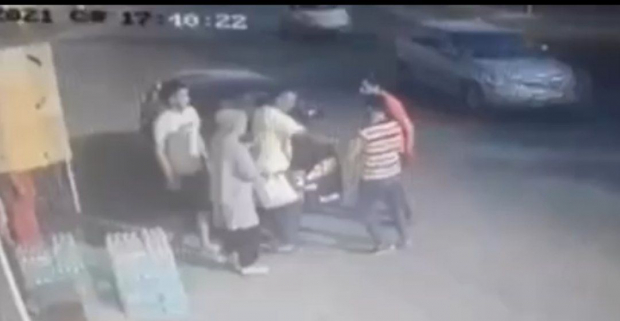 Видео: В Ташкенте несколько человек избили парня