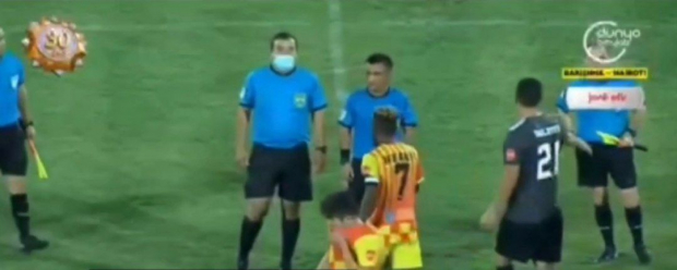 Во время матча между узбекскими командами тренер ударил своего коллегу