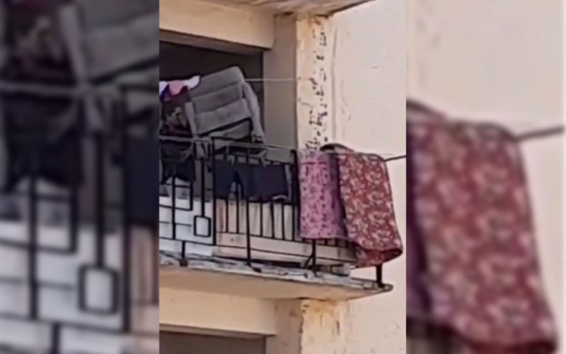 В Ташкенте женщина выбросила старую мебель с девятого этажа