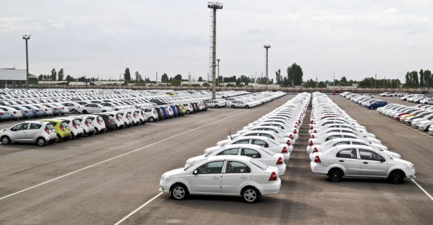 Стало известно, какая модель авто больше производилась в августе в Узбекистане