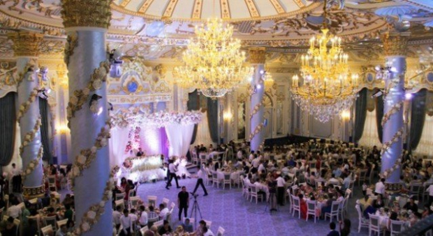 В Узбекистане ослабили карантинные ограничения для проведения свадеб