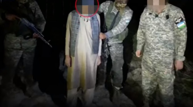 На узбекском ТВ показали задержание афганца с наркотиками, незаконно пытавшего пересечь границу