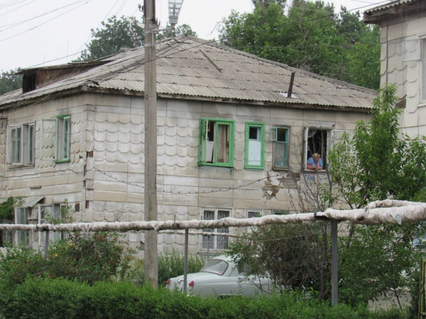 В Янгихаятском районе снесут старые деревянные дома