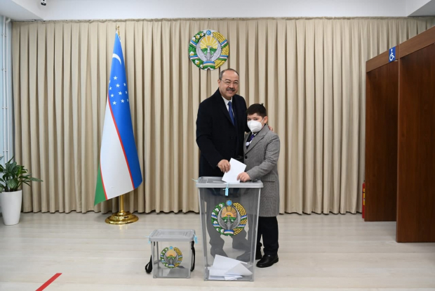 Абдулла Арипов проголосовал на выборах