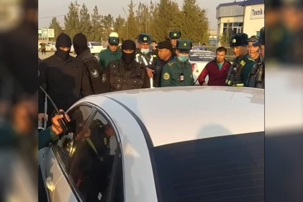 В Кашкадарьинской области водителя задержали за неподчинение правоохранителям