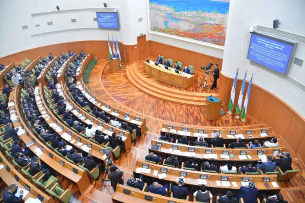 В Узбекистане заседания депутатов будут транслировать по ТВ и интернету