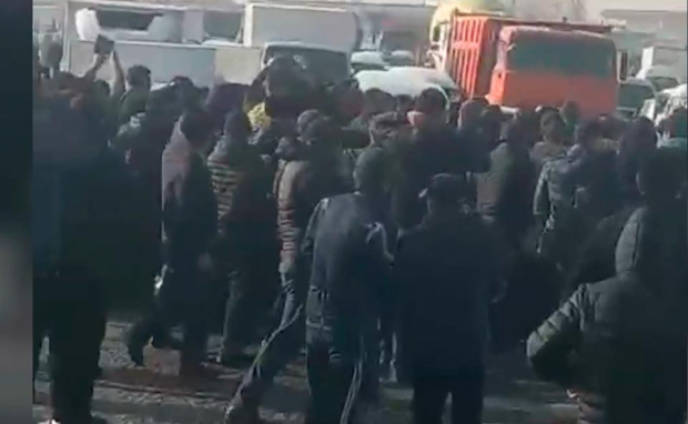 В Ташкенте группа граждан выступили против переезда рынка Куйлюк