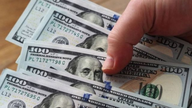 В Узбекистане курс доллара повысился до 10 900 сумов