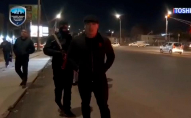 В Ташкенте лже-правоохранитель пытался разобраться с остановившими Malibu инспекторами