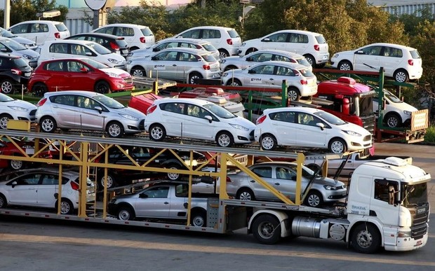 В январе в Узбекистан импортировали 3 037 легковых авто