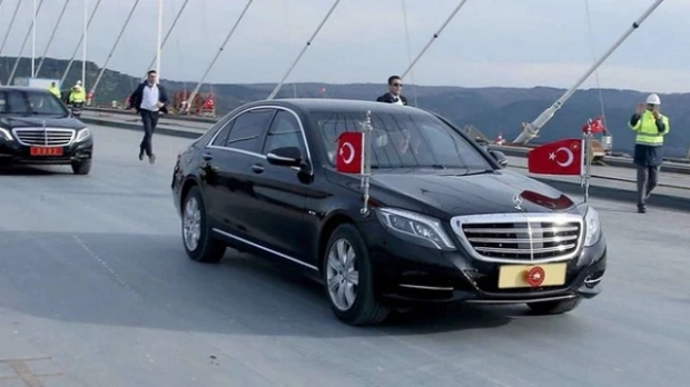 Эрдоган перед визитом в Узбекистан отправил самолетом свой Mercedes Maybach