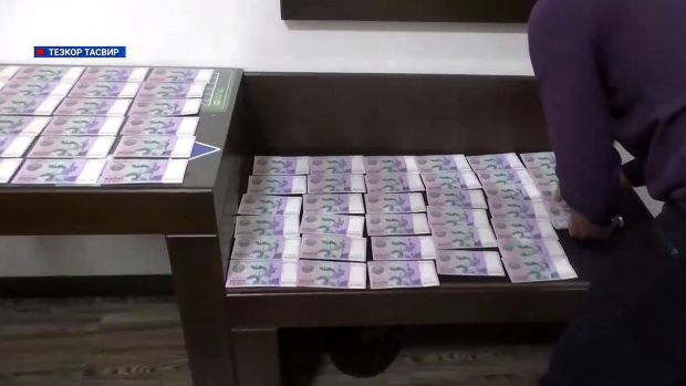 В нескольких регионах Узбекистана задержали мужчин сделавших «состояние» на фальшивых деньгах