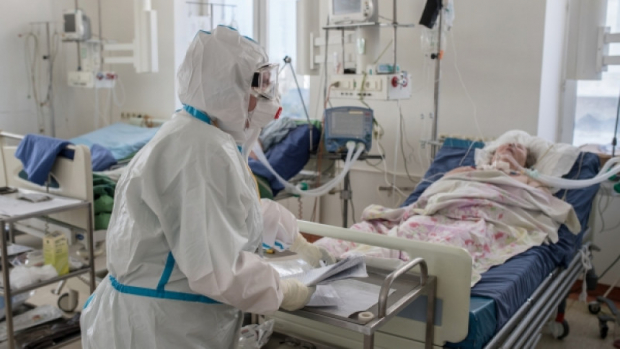 В Узбекистане коронавирус выявили у жителей трех регионов