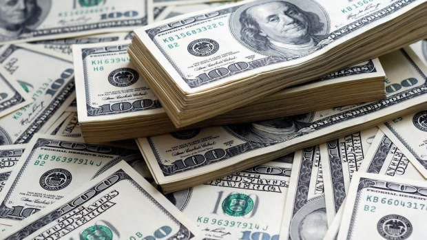 В Узбекистане курс доллара понизился на 21,40 сум