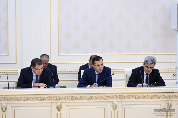 Шавкат Мирзиёев поручил хокимам решить ряд проблем в регионах Узбекистана