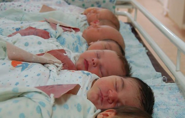 Сколько новорождённых появилось на свет по состоянию на 1 апреля в Узбекистане?