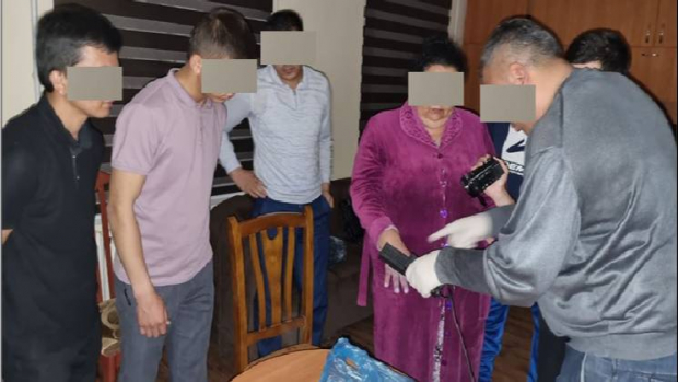 В Сурхандарьинской области женщине грозит до 3 лет тюрьмы за обещание помочь в трудоустройстве