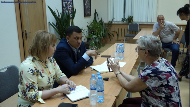 Депутат Джамолиддин Мелибоев пообщался с жителями махалли Мирзо-Улугбекского района