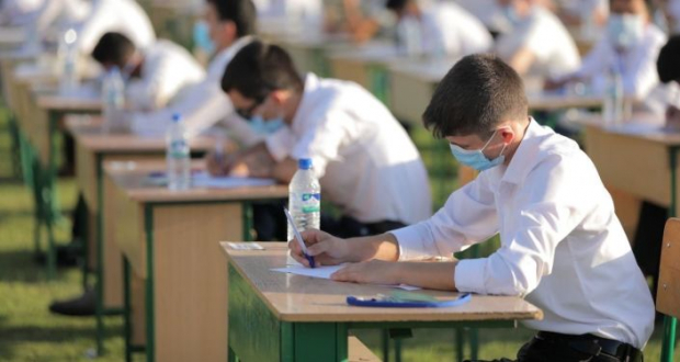 Выпускникам школ могут разрешить подачу документов на все формы обучения в узбекских вузах