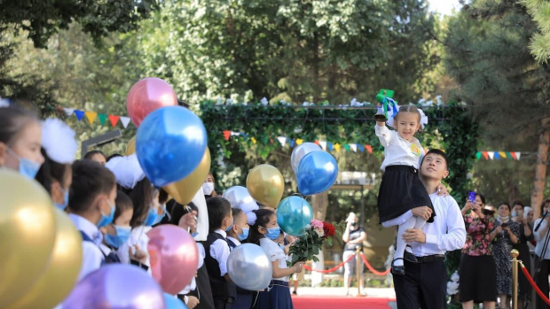 Стало известно сколько первоклассников примут школы Узбекистана в следующем учебном году