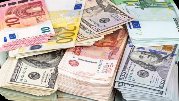В Узбекистане обновили курсы иностранных валют