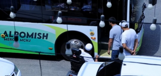 Пассажир с инвалидностью испытал трудности при пользовании общественным транспортом в Андижане