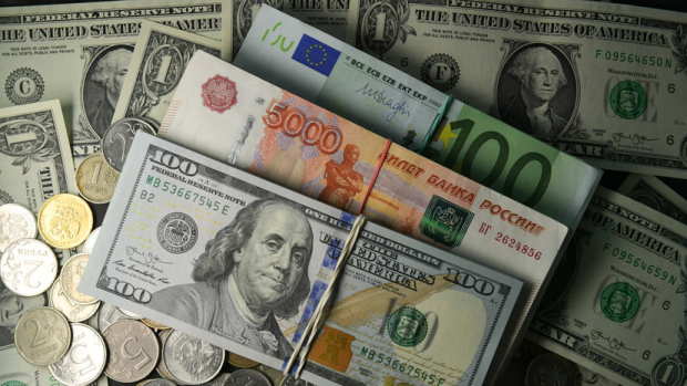 В Узбекистане курс доллара резко повысился на 30 июня
