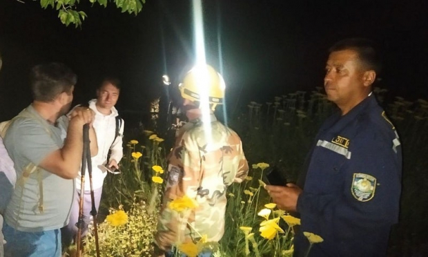 Спасатели МЧС нашли 5 человек в Бостанлыкском районе, которые потерялись в горах