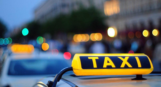 В Узбекистане с 1 сентября самозанятым временно разрешат быть таксистами