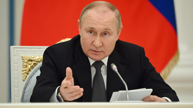 «Мы всерьез еще ничего не начинали», — Путин о боевых действиях на Украине