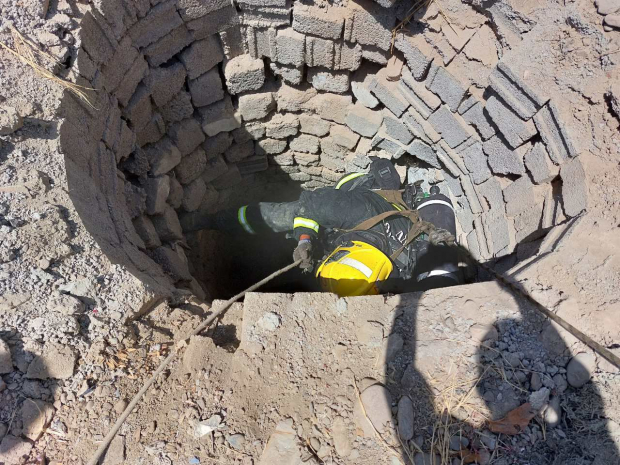 Сотрудники МЧС спасли мужчину в Зангиатинском районе, потерявшего сознание в колодце сточных вод